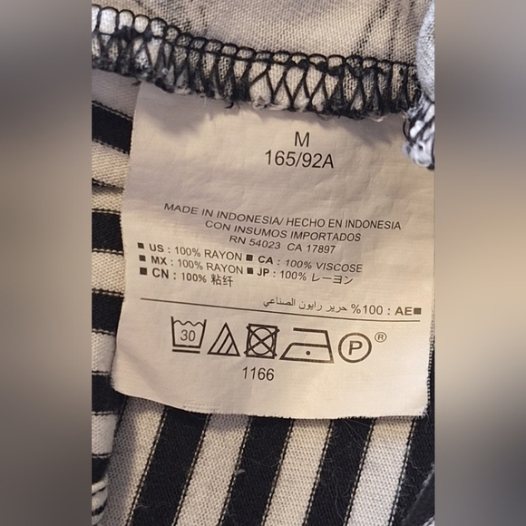 Old Navy Size M tank top - Picture 2 of 5